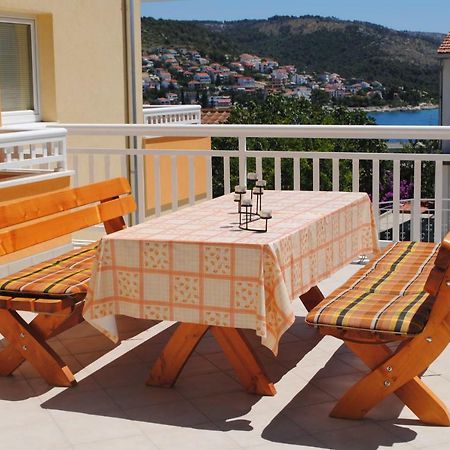 Ciovo Apartments Трогир Екстериор снимка