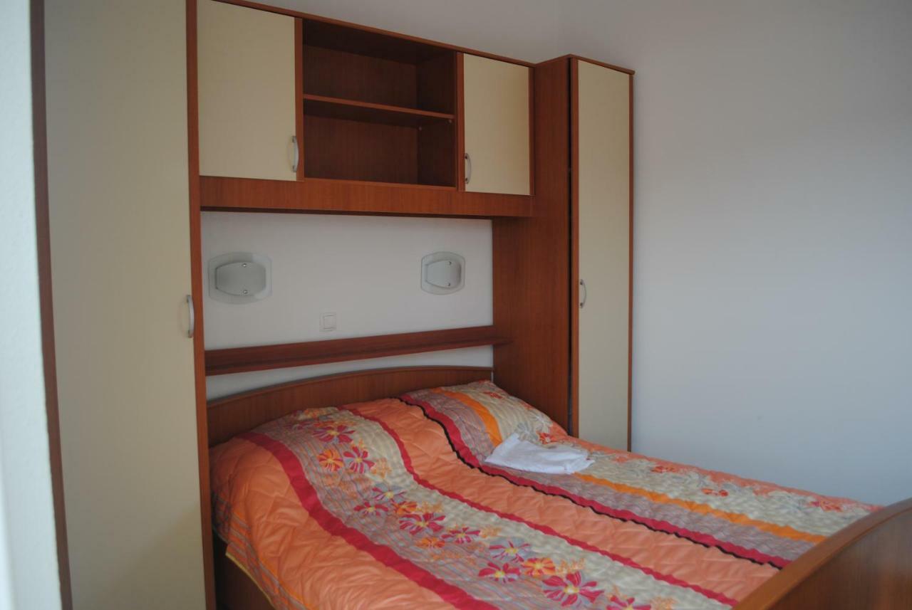Ciovo Apartments Трогир Екстериор снимка