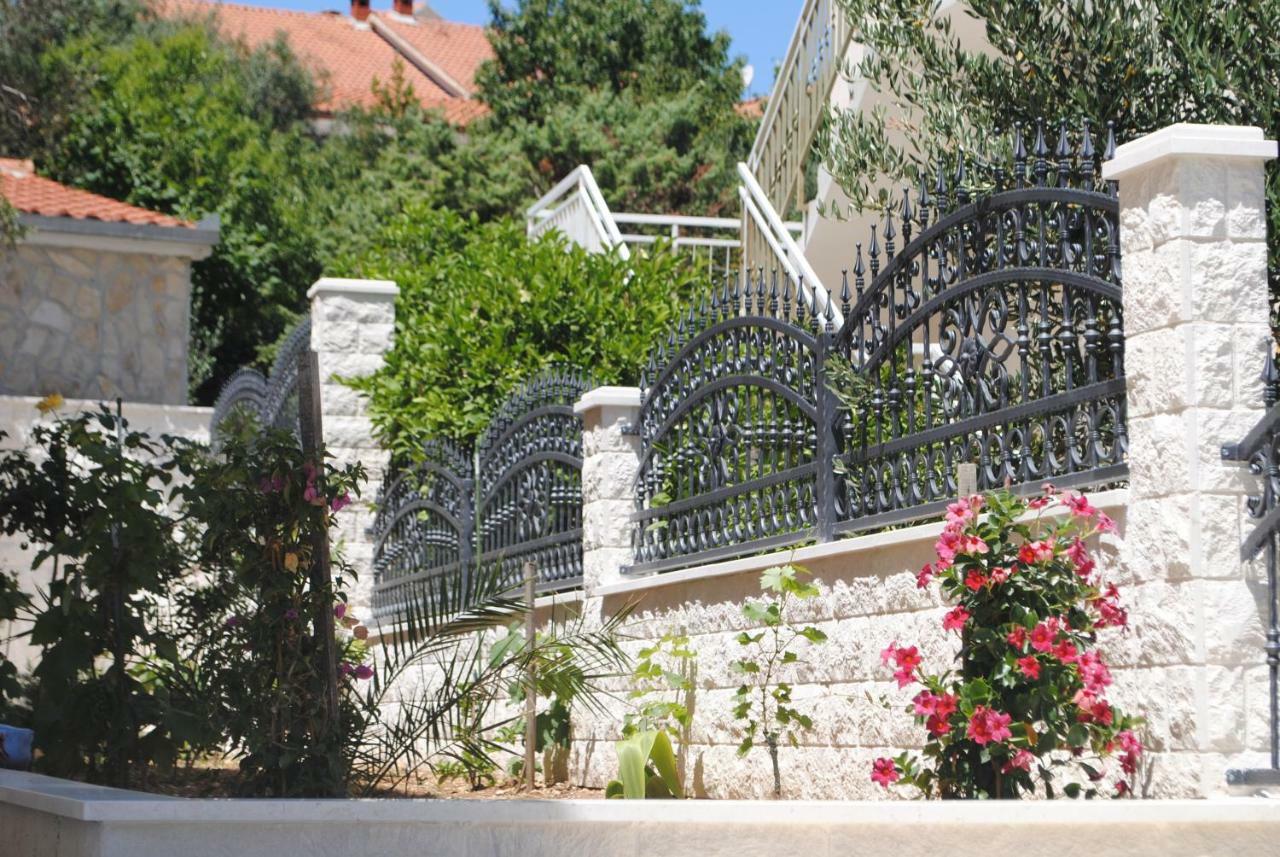 Ciovo Apartments Трогир Екстериор снимка